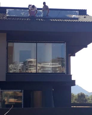 Cam Balkon Korkuluğu